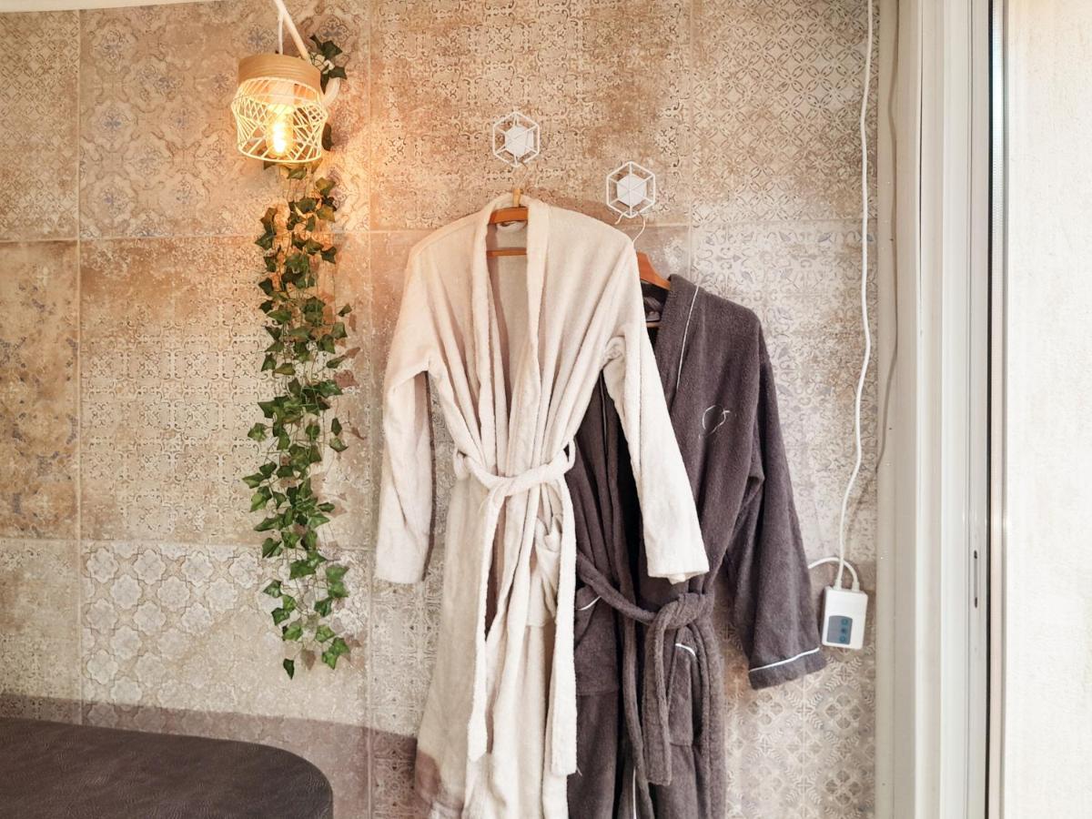 Lux, Chambre Spa Privatif Valenciennes Aulnoy-lez-Valenciennes Экстерьер фото